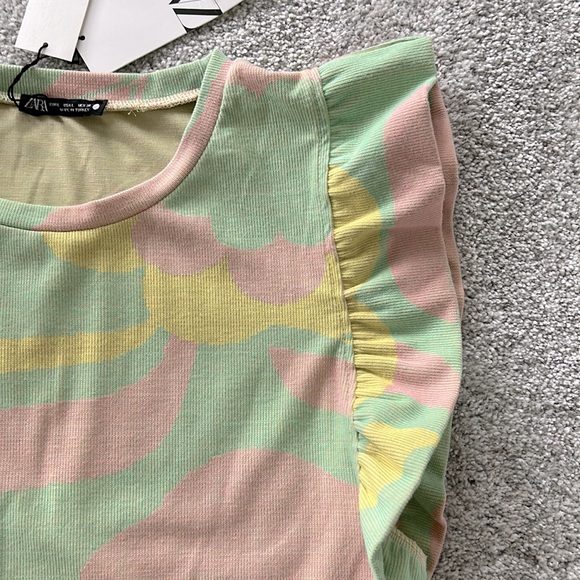 Zara Ribbed Ruffle Sleeve Top - Picture 3 of 4